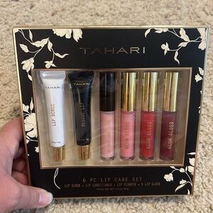 NIB: Tahari Lip Care Set - Glossy Pink and Red Collection